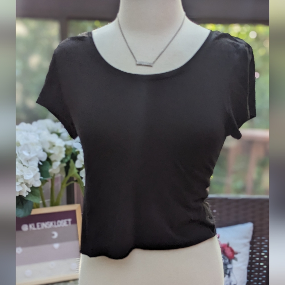 Banana Republic black crop top